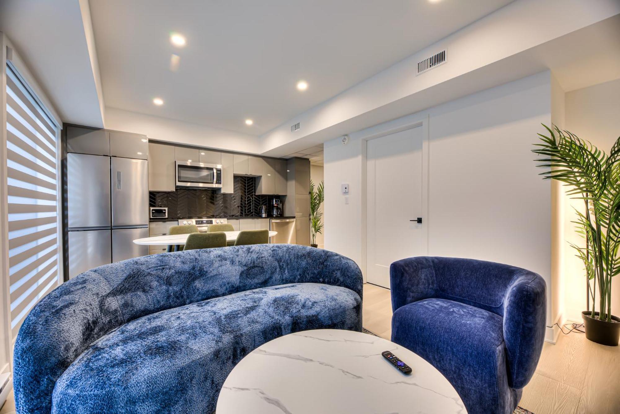 Restful Nights, Adventure Days Await! Apartamento Montreal